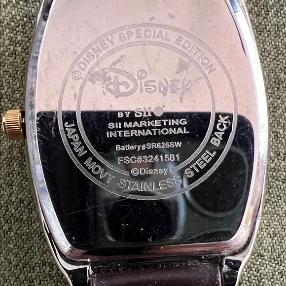 Mickey Mouse 80th Anniversary Watch - Picture 3 of 3